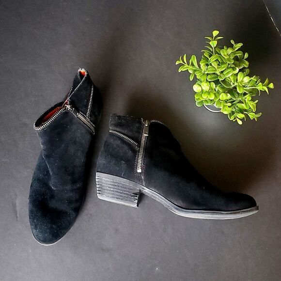 Lucky Brand Black Suede Ankle Booties - Picture 1 of 12